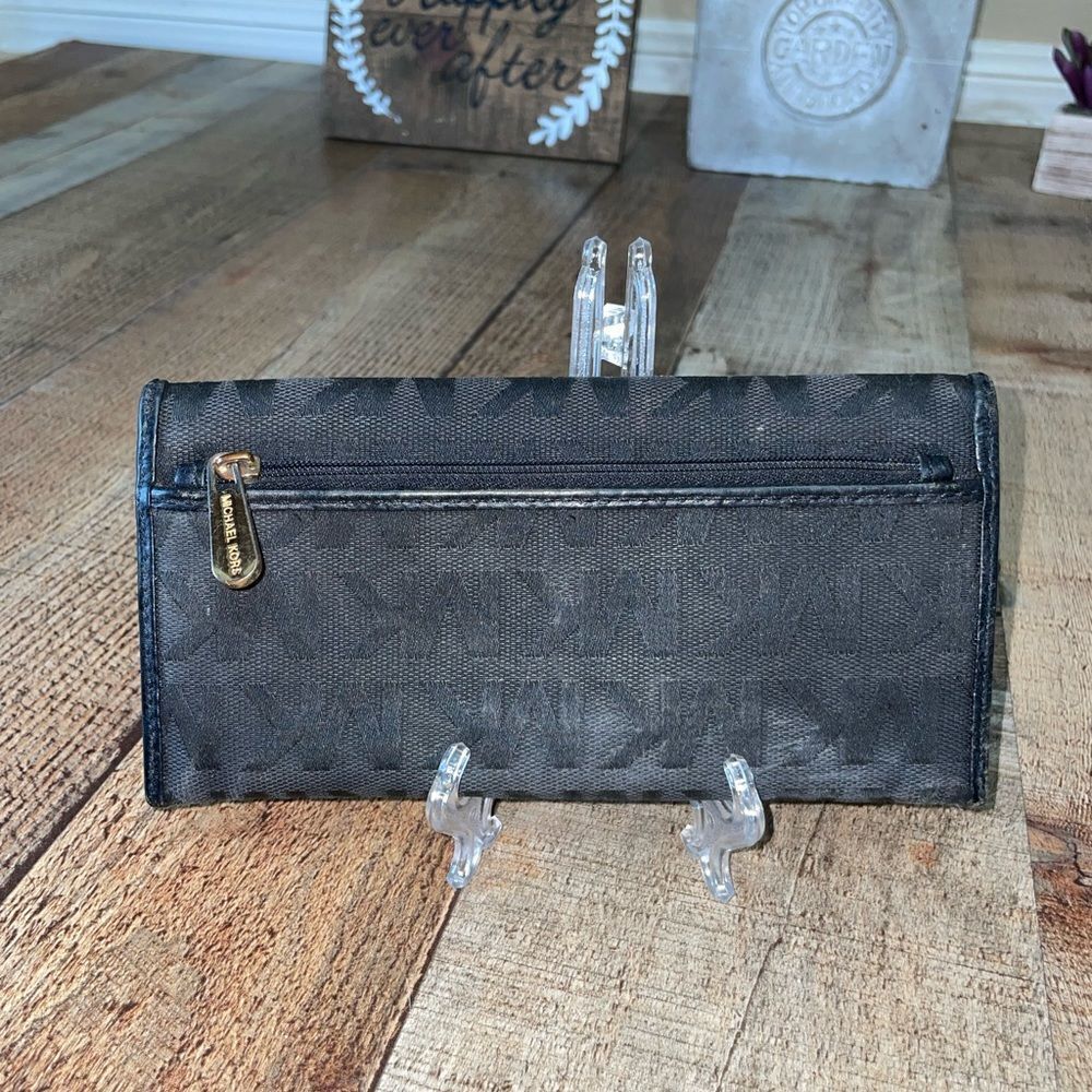 Michael Kors black fabric wallet - Picture 3 of 13